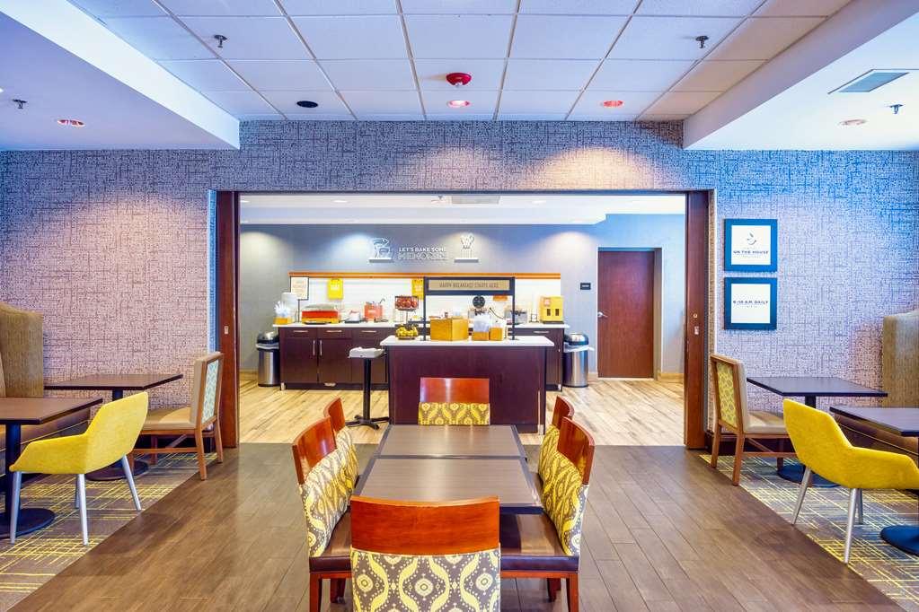 Hampton Inn Хаверхилл Ресторан фото
