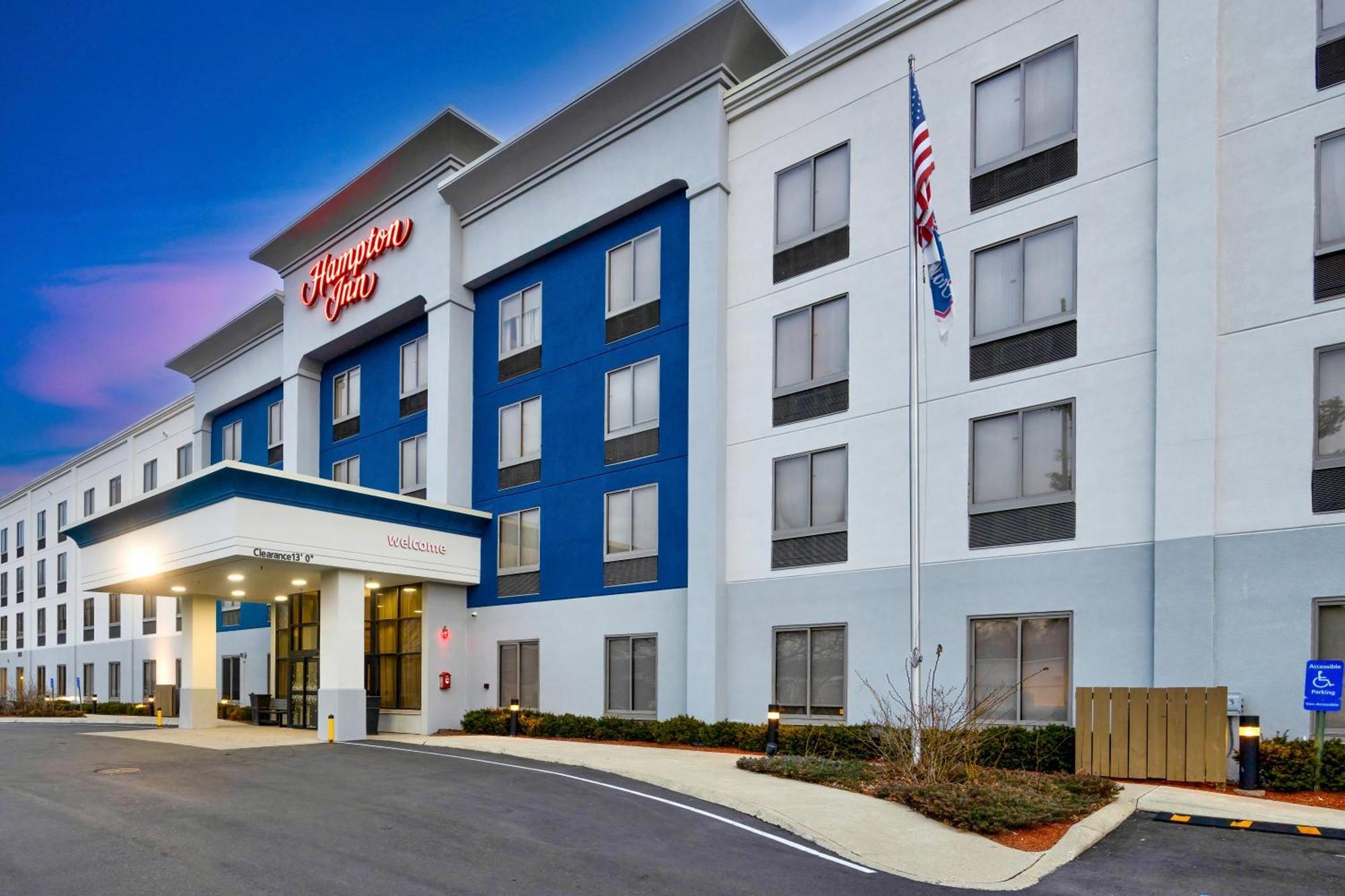 Hampton Inn Хаверхилл Экстерьер фото