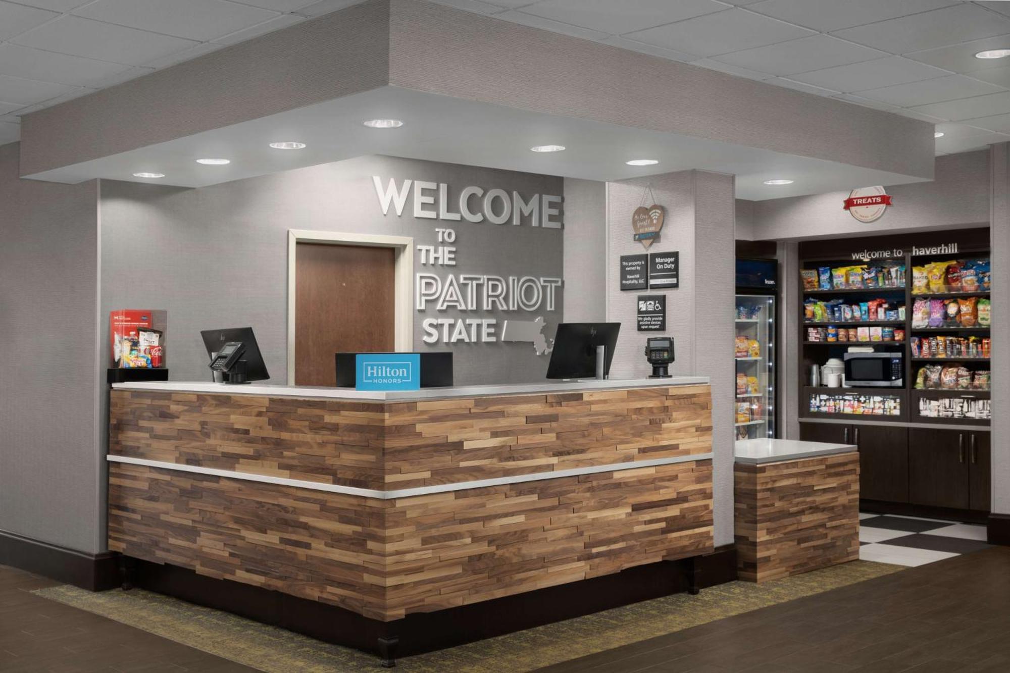 Hampton Inn Хаверхилл Экстерьер фото