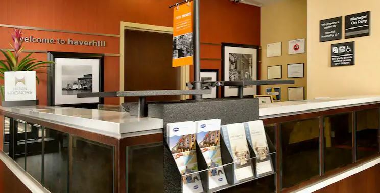 Hampton Inn Хаверхилл Экстерьер фото